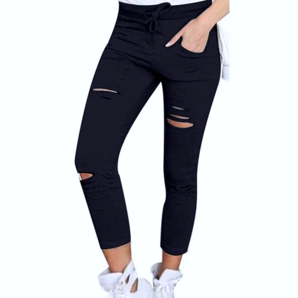 Pants - $20 Sale☀️ Navy High-Waisted Distressed Pants
